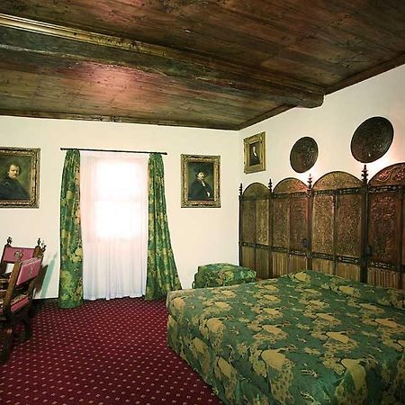 Castello Di Pavone Hotel Pavone Canavese Kültér fotó
