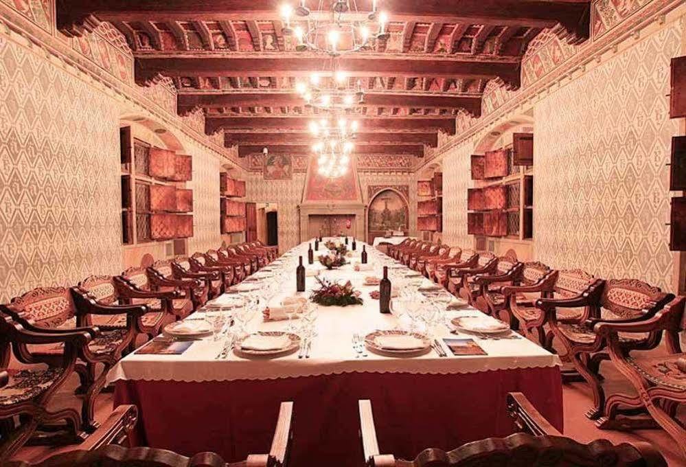 Castello Di Pavone Hotel Pavone Canavese Kültér fotó